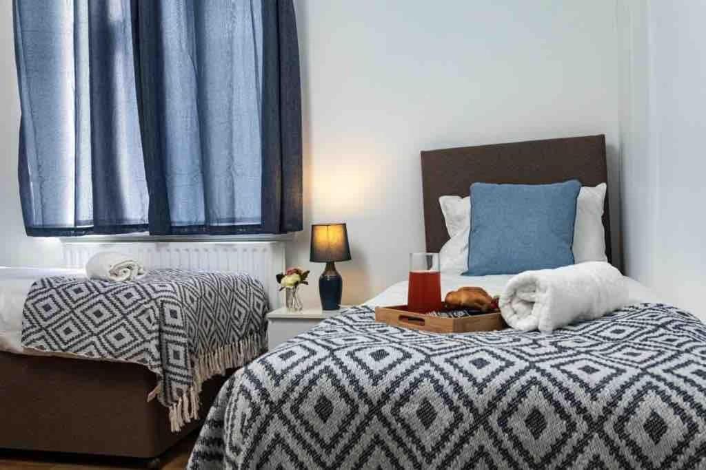 Spacious City Centre 2 Bedroom Apartment - Lt Apartment Лестер Екстер'єр фото